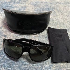 Gucci black sunglasses